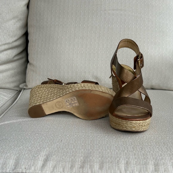 Michael Kors Espadrille Sandals, size 10 - Picture 4 of 5